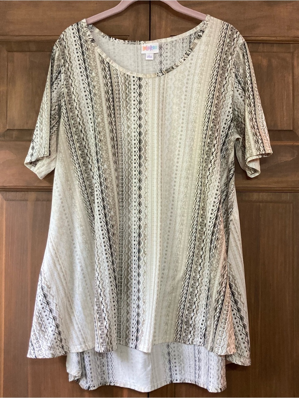 LuLaRoe Perfect T Swing-Style Top Large